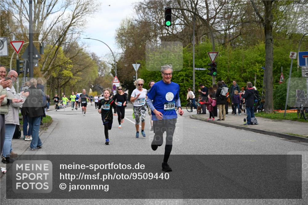 12.04.2026 - 45. Internationalen Wilhelmsburger Insellauf J. Mangold http://msf.ph/oto/9509440 12.04.2026 12:57:30 Ziel 5744, 4524, 4259, 5791, 5696, 4740, 4599, 5062, 4851, 5172, 4959, 5322, 5129, 3190, 5736, 3189, 5847, 3439, 5232, 5277, 3863, 3863, 4887, 4938, 3213, 2447, 5211, 4968, 2707, 5169, 5214, 4955, 3396 meine-sportfotos.de