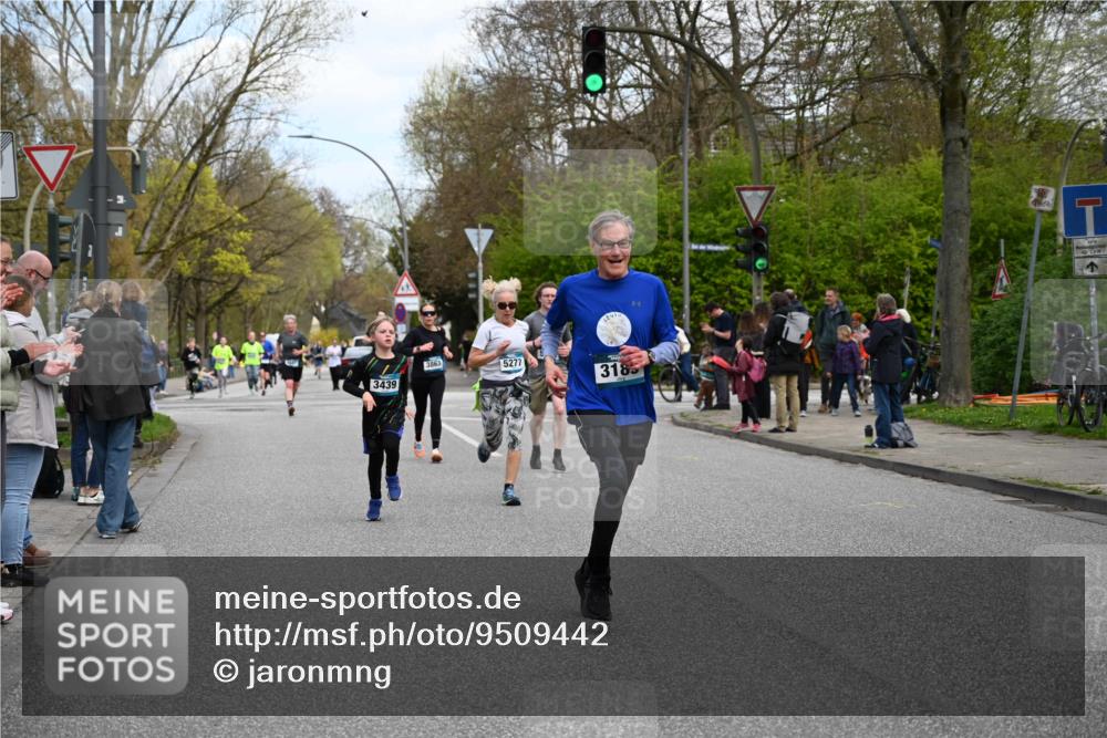 12.04.2026 - 45. Internationalen Wilhelmsburger Insellauf J. Mangold http://msf.ph/oto/9509442 12.04.2026 12:57:30 Ziel 5744, 4524, 4259, 5791, 5696, 4740, 4599, 5062, 4851, 5172, 4959, 5322, 5129, 3190, 5736, 3189, 5847, 3439, 5232, 5277, 3863, 3863, 4887, 4938, 3213, 2447, 5211, 4968, 2707, 5169, 5214, 4955, 3396 meine-sportfotos.de