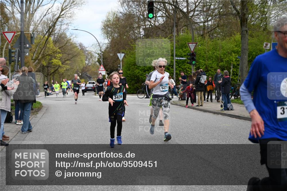 12.04.2026 - 45. Internationalen Wilhelmsburger Insellauf J. Mangold http://msf.ph/oto/9509451 12.04.2026 12:57:31 Ziel 5744, 4524, 4259, 5791, 5696, 4740, 4599, 5062, 4851, 5172, 4959, 5322, 5129, 3190, 5736, 3189, 5847, 3439, 5232, 5277, 3863, 4887, 4887, 4938, 3213, 2447, 5211, 4968, 2707, 5169, 5214, 4955, 3396, 5228, 5689, 2771 meine-sportfotos.de