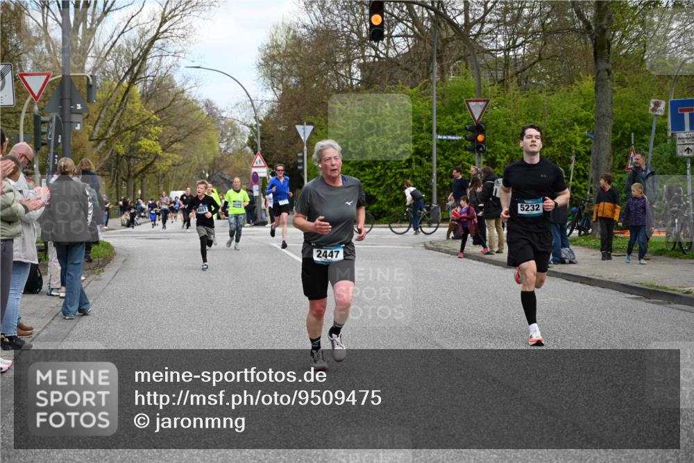 12.04.2026 - 45. Internationalen Wilhelmsburger Insellauf J. Mangold http://msf.ph/oto/9509475 12.04.2026 12:57:38 Ziel 4740, 4599, 5062, 4851, 5172, 4959, 5322, 5129, 3190, 5736, 3189, 5847, 3439, 5232, 5277, 3863, 4887, 4938, 3213, 2447, 5211, 4968, 2707, 5169, 5214, 5214, 4955, 3396, 5228, 5689, 2771, 5687, 2058, 3152, 4535, 5260, 2493, 2550, 3479 meine-sportfotos.de