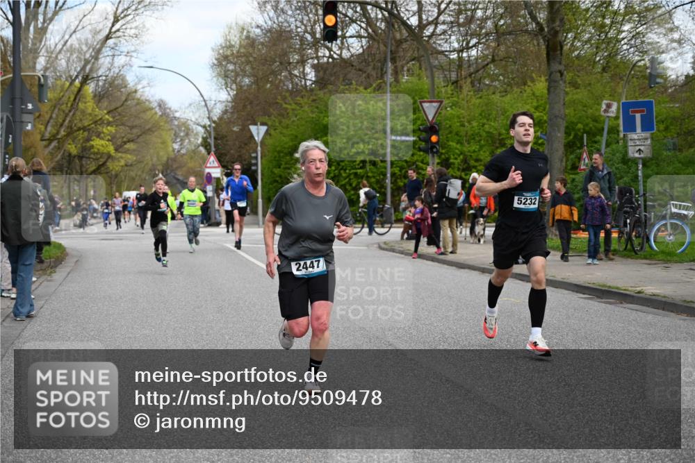 12.04.2026 - 45. Internationalen Wilhelmsburger Insellauf J. Mangold http://msf.ph/oto/9509478 12.04.2026 12:57:38 Ziel 4740, 4599, 5062, 4851, 5172, 4959, 5322, 5129, 3190, 5736, 3189, 5847, 3439, 5232, 5277, 3863, 4887, 4938, 3213, 2447, 5211, 4968, 2707, 5169, 5214, 5214, 4955, 3396, 5228, 5689, 2771, 5687, 2058, 3152, 4535, 5260, 2493, 2550, 3479 meine-sportfotos.de