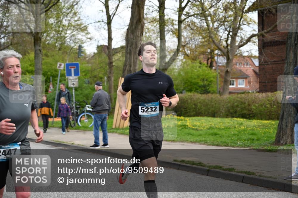 12.04.2026 - 45. Internationalen Wilhelmsburger Insellauf J. Mangold http://msf.ph/oto/9509489 12.04.2026 12:57:39 Ziel 4599, 5062, 4851, 5172, 4959, 5322, 5129, 3190, 5736, 3189, 5847, 3439, 5232, 5277, 3863, 4887, 4938, 3213, 2447, 5211, 4968, 2707, 5169, 5214, 4955, 3396, 5228, 5689, 2771, 5687, 2058, 3152, 4535, 5260, 2493, 2550, 3479 meine-sportfotos.de