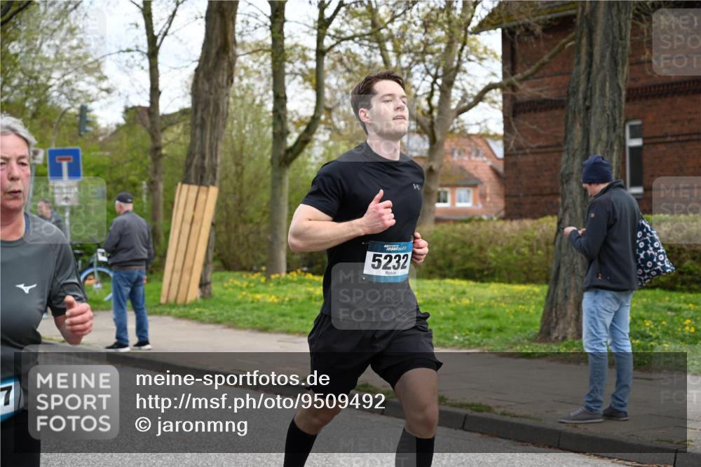 12.04.2026 - 45. Internationalen Wilhelmsburger Insellauf J. Mangold http://msf.ph/oto/9509492 12.04.2026 12:57:40 Ziel 4599, 5062, 4851, 5172, 4959, 5322, 5129, 3190, 5736, 3189, 5847, 3439, 5232, 5277, 3863, 4887, 4938, 3213, 2447, 5211, 4968, 2707, 5169, 5214, 4955, 4955, 3396, 5228, 5689, 2771, 5687, 2058, 3152, 4535, 5260, 2493, 2550, 3479 meine-sportfotos.de
