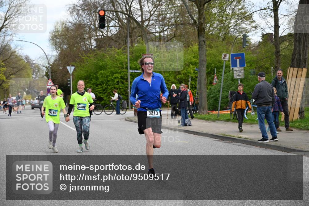 12.04.2026 - 45. Internationalen Wilhelmsburger Insellauf J. Mangold http://msf.ph/oto/9509517 12.04.2026 12:57:43 Ziel 5322, 5129, 3190, 5736, 3189, 5847, 3439, 5232, 5277, 3863, 4887, 4938, 3213, 2447, 5211, 4968, 2707, 5169, 5214, 4955, 3396, 5228, 5689, 2771, 5228, 5689, 2771, 5687, 2058, 3152, 4535, 5260, 2493, 2550, 3479 meine-sportfotos.de