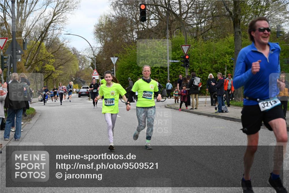 12.04.2026 - 45. Internationalen Wilhelmsburger Insellauf J. Mangold http://msf.ph/oto/9509521 12.04.2026 12:57:44 Ziel 5129, 3190, 5736, 3189, 5847, 3439, 5232, 5277, 3863, 4887, 4938, 3213, 2447, 5211, 5211, 4968, 2707, 5169, 5214, 4955, 3396, 5228, 5689, 2771, 5687, 5687, 2058, 3152, 4535, 5260, 2493, 2550, 3479, 4873 meine-sportfotos.de
