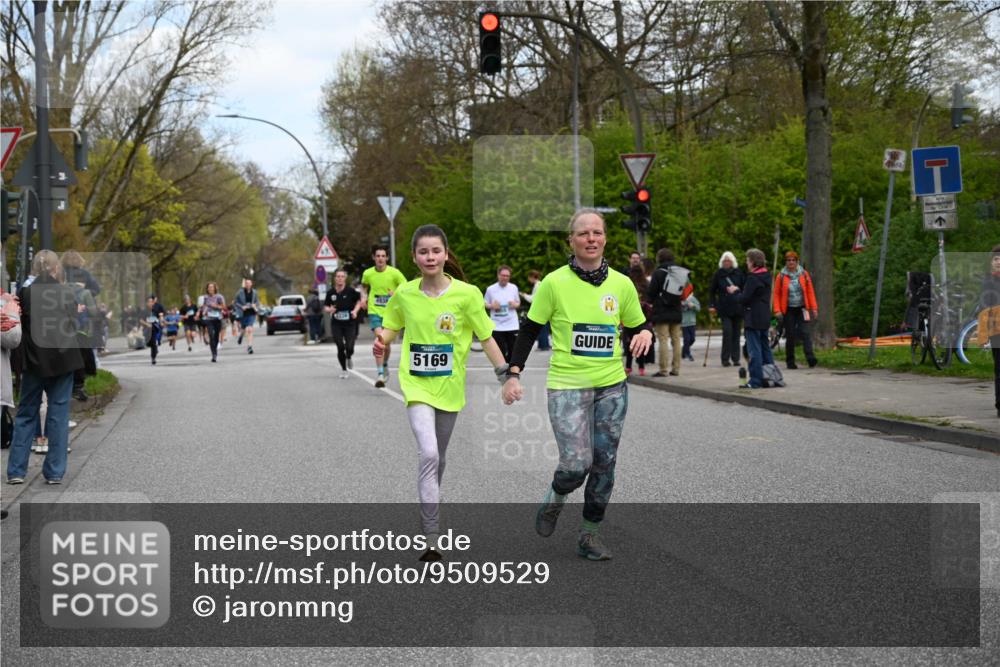 12.04.2026 - 45. Internationalen Wilhelmsburger Insellauf J. Mangold http://msf.ph/oto/9509529 12.04.2026 12:57:45 Ziel 5129, 3190, 5736, 3189, 5847, 3439, 5232, 5277, 3863, 4887, 4938, 3213, 2447, 5211, 4968, 2707, 4968, 2707, 5169, 5214, 4955, 3396, 5228, 5689, 2771, 5687, 2058, 3152, 4535, 5260, 2493, 2550, 3479, 4873 meine-sportfotos.de