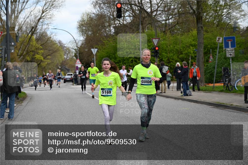 12.04.2026 - 45. Internationalen Wilhelmsburger Insellauf J. Mangold http://msf.ph/oto/9509530 12.04.2026 12:57:45 Ziel 5129, 3190, 5736, 3189, 5847, 3439, 5232, 5277, 3863, 4887, 4938, 3213, 2447, 5211, 4968, 2707, 4968, 2707, 5169, 5214, 4955, 3396, 5228, 5689, 2771, 5687, 2058, 3152, 4535, 5260, 2493, 2550, 3479, 4873 meine-sportfotos.de