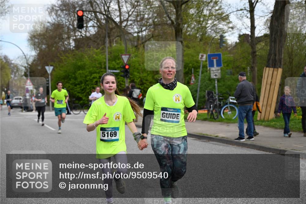 12.04.2026 - 45. Internationalen Wilhelmsburger Insellauf J. Mangold http://msf.ph/oto/9509540 12.04.2026 12:57:46 Ziel 5129, 3190, 5736, 3189, 5847, 3439, 5232, 5277, 3863, 4887, 4938, 3213, 2447, 5211, 4968, 2707, 5169, 5169, 5214, 4955, 3396, 5228, 5689, 2771, 5687, 2058, 2058, 3152, 4535, 5260, 2493, 2550, 3479, 4873 meine-sportfotos.de