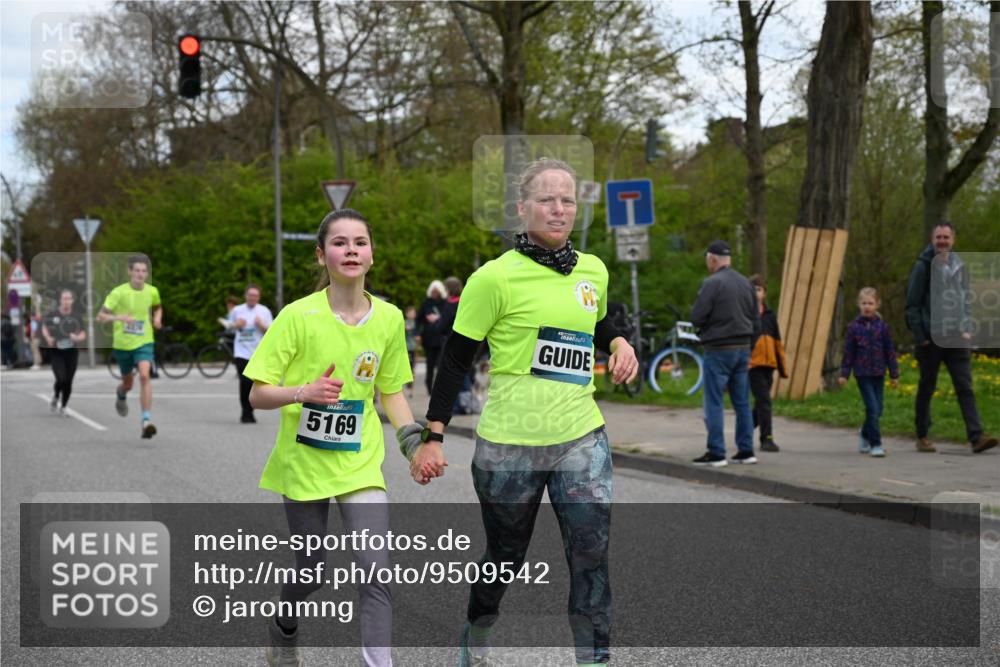 12.04.2026 - 45. Internationalen Wilhelmsburger Insellauf J. Mangold http://msf.ph/oto/9509542 12.04.2026 12:57:46 Ziel 5129, 3190, 5736, 3189, 5847, 3439, 5232, 5277, 3863, 4887, 4938, 3213, 2447, 5211, 4968, 2707, 5169, 5169, 5214, 4955, 3396, 5228, 5689, 2771, 5687, 2058, 2058, 3152, 4535, 5260, 2493, 2550, 3479, 4873 meine-sportfotos.de