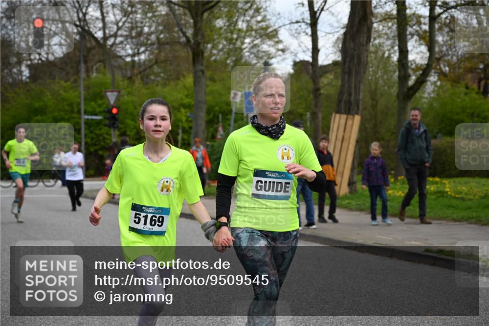 12.04.2026 - 45. Internationalen Wilhelmsburger Insellauf J. Mangold http://msf.ph/oto/9509545 12.04.2026 12:57:46 Ziel 5129, 3190, 5736, 3189, 5847, 3439, 5232, 5277, 3863, 4887, 4938, 3213, 2447, 5211, 4968, 2707, 5169, 5169, 5214, 4955, 3396, 5228, 5689, 2771, 5687, 2058, 2058, 3152, 4535, 5260, 2493, 2550, 3479, 4873 meine-sportfotos.de