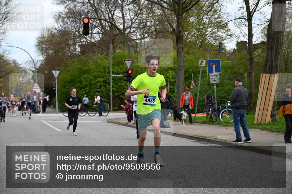 12.04.2026 - 45. Internationalen Wilhelmsburger Insellauf J. Mangold http://msf.ph/oto/9509556 12.04.2026 12:57:48 Ziel 5129, 3190, 5736, 3189, 5847, 3439, 5232, 5277, 3863, 4887, 4938, 3213, 2447, 5211, 4968, 2707, 5169, 5214, 4955, 3396, 5228, 5689, 2771, 5687, 2058, 3152, 4535, 5260, 2493, 5260, 2493, 2550, 3479, 4873 meine-sportfotos.de