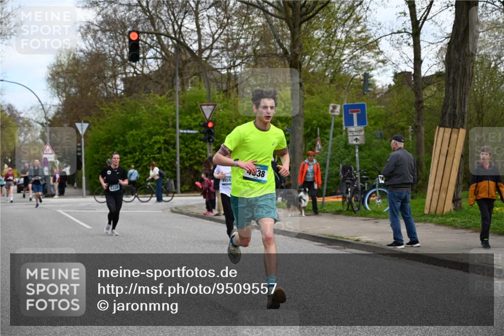 12.04.2026 - 45. Internationalen Wilhelmsburger Insellauf J. Mangold http://msf.ph/oto/9509557 12.04.2026 12:57:48 Ziel 5129, 3190, 5736, 3189, 5847, 3439, 5232, 5277, 3863, 4887, 4938, 3213, 2447, 5211, 4968, 2707, 5169, 5214, 4955, 3396, 5228, 5689, 2771, 5687, 2058, 3152, 4535, 5260, 2493, 5260, 2493, 2550, 3479, 4873 meine-sportfotos.de