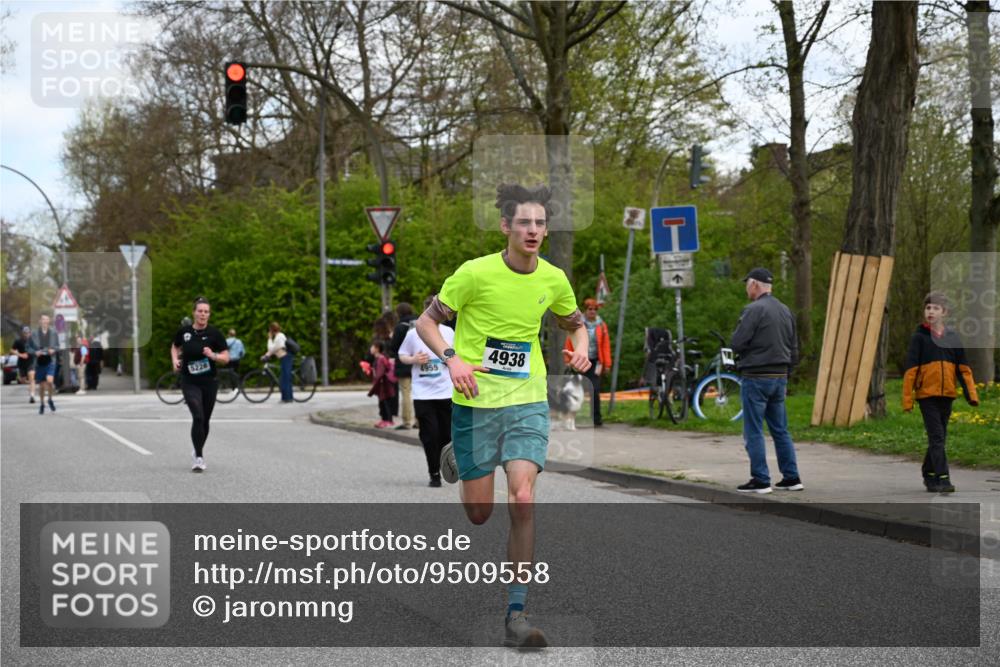 12.04.2026 - 45. Internationalen Wilhelmsburger Insellauf J. Mangold http://msf.ph/oto/9509558 12.04.2026 12:57:48 Ziel 5129, 3190, 5736, 3189, 5847, 3439, 5232, 5277, 3863, 4887, 4938, 3213, 2447, 5211, 4968, 2707, 5169, 5214, 4955, 3396, 5228, 5689, 2771, 5687, 2058, 3152, 4535, 5260, 2493, 5260, 2493, 2550, 3479, 4873 meine-sportfotos.de