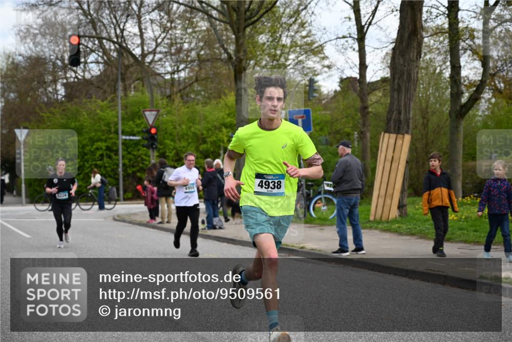12.04.2026 - 45. Internationalen Wilhelmsburger Insellauf J. Mangold http://msf.ph/oto/9509561 12.04.2026 12:57:48 Ziel 5129, 3190, 5736, 3189, 5847, 3439, 5232, 5277, 3863, 4887, 4938, 3213, 2447, 5211, 4968, 2707, 5169, 5214, 4955, 3396, 5228, 5689, 2771, 5687, 2058, 3152, 4535, 5260, 2493, 5260, 2493, 2550, 3479, 4873 meine-sportfotos.de