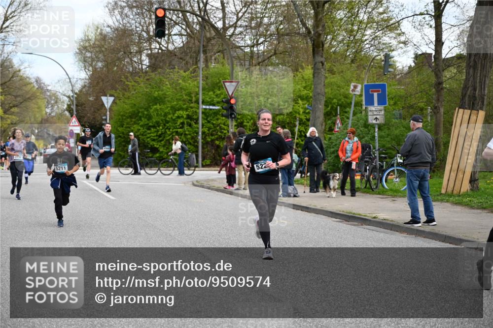 12.04.2026 - 45. Internationalen Wilhelmsburger Insellauf J. Mangold http://msf.ph/oto/9509574 12.04.2026 12:57:51 Ziel 5736, 3189, 5847, 3439, 5232, 5277, 3863, 4887, 4938, 3213, 2447, 5211, 4968, 2707, 5169, 5214, 4955, 3396, 5228, 5689, 2771, 5687, 2058, 3152, 4535, 5260, 2493, 2550, 3479, 4873 meine-sportfotos.de