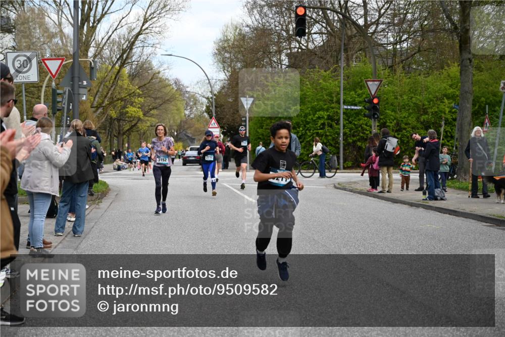 12.04.2026 - 45. Internationalen Wilhelmsburger Insellauf J. Mangold http://msf.ph/oto/9509582 12.04.2026 12:57:52 Ziel 5847, 3439, 5232, 5277, 3863, 4887, 4938, 3213, 2447, 5211, 4968, 2707, 5169, 5214, 4955, 4955, 3396, 5228, 5689, 2771, 5687, 2058, 3152, 4535, 5260, 2493, 2550, 3479, 4873, 4344, 3889 meine-sportfotos.de