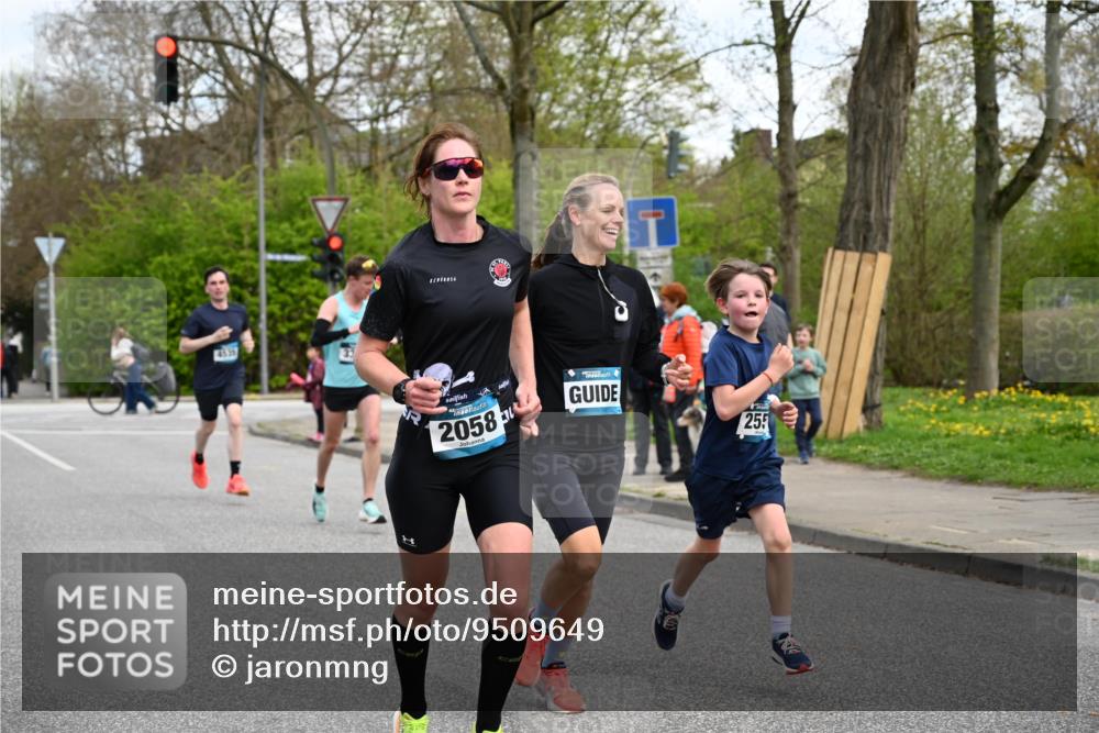 12.04.2026 - 45. Internationalen Wilhelmsburger Insellauf J. Mangold http://msf.ph/oto/9509649 12.04.2026 12:58:05 Ziel 5211, 4968, 2707, 5169, 5214, 4955, 3396, 5228, 5689, 2771, 5687, 2058, 3152, 4535, 5260, 2493, 2550, 3479, 4873, 4344, 3889, 3309, 3309, 5613, 3525, 5422, 3088, 3255 meine-sportfotos.de