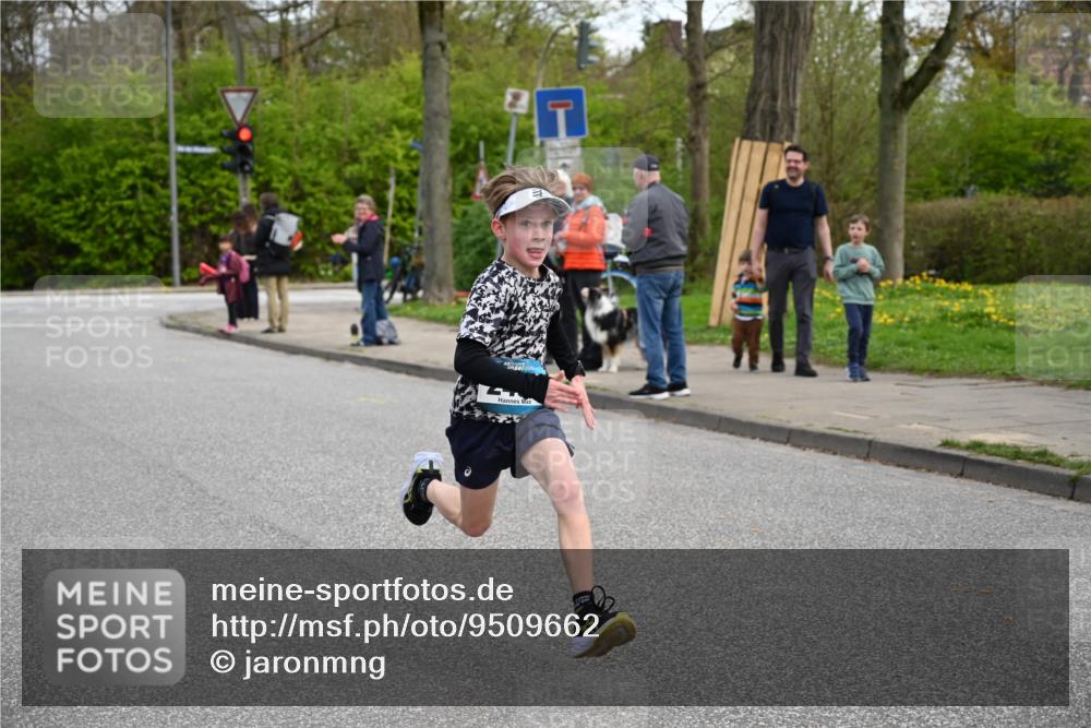 12.04.2026 - 45. Internationalen Wilhelmsburger Insellauf J. Mangold http://msf.ph/oto/9509662 12.04.2026 12:58:08 Ziel 5211, 4968, 2707, 5169, 5214, 4955, 3396, 5228, 5689, 2771, 5687, 2058, 3152, 4535, 5260, 2493, 2550, 3479, 4873, 4873, 4344, 3889, 3309, 5613, 3525, 5422, 3088, 3088, 3255 meine-sportfotos.de