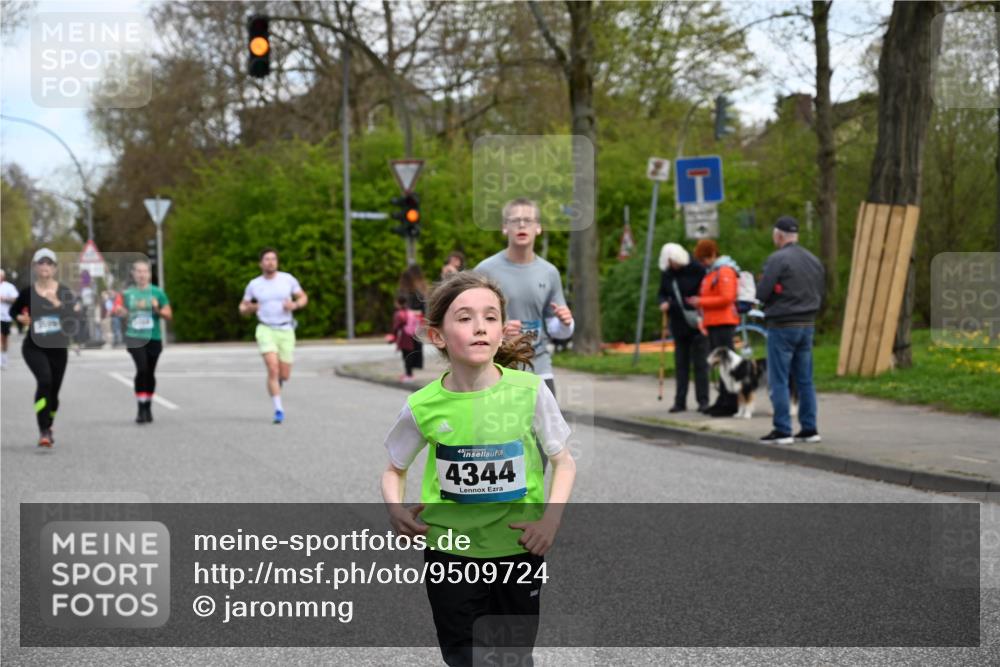 12.04.2026 - 45. Internationalen Wilhelmsburger Insellauf J. Mangold http://msf.ph/oto/9509724 12.04.2026 12:58:22 Ziel 2058, 3152, 4535, 5260, 2493, 2550, 3479, 4873, 4344, 3889, 3309, 5613, 3525, 5422, 3088, 3255, 5174, 5846, 5846, 3286, 3623, 4822, 2015, 3926 meine-sportfotos.de