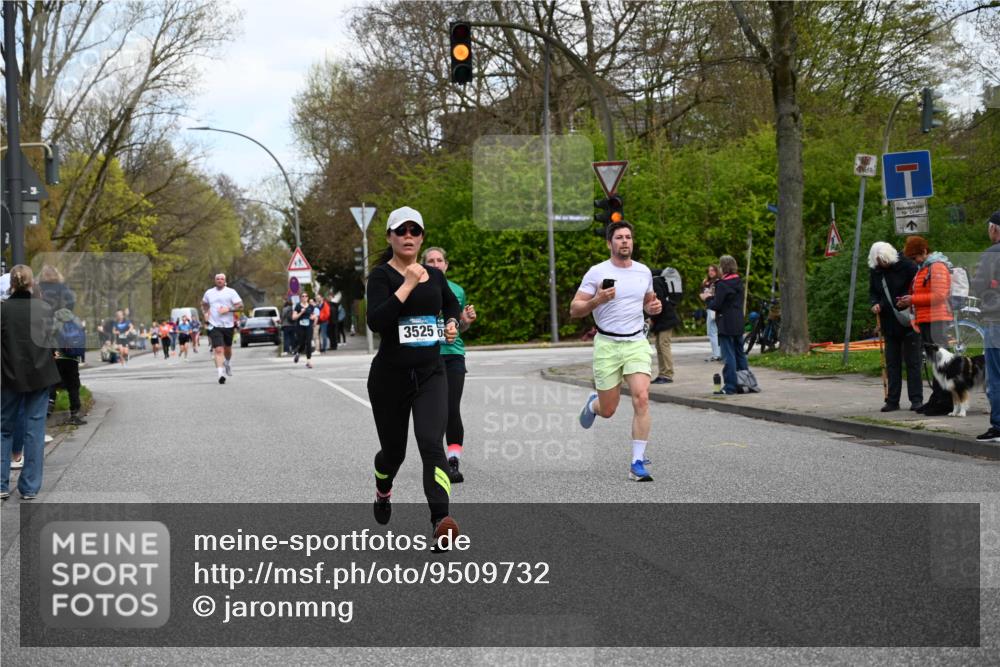 12.04.2026 - 45. Internationalen Wilhelmsburger Insellauf J. Mangold http://msf.ph/oto/9509732 12.04.2026 12:58:24 Ziel 3152, 4535, 5260, 2493, 2550, 3479, 4873, 4344, 3889, 3309, 5613, 3525, 5422, 3088, 3255, 5174, 5846, 3286, 3623, 4822, 2015, 3926, 3728, 4023, 2009, 4875 meine-sportfotos.de