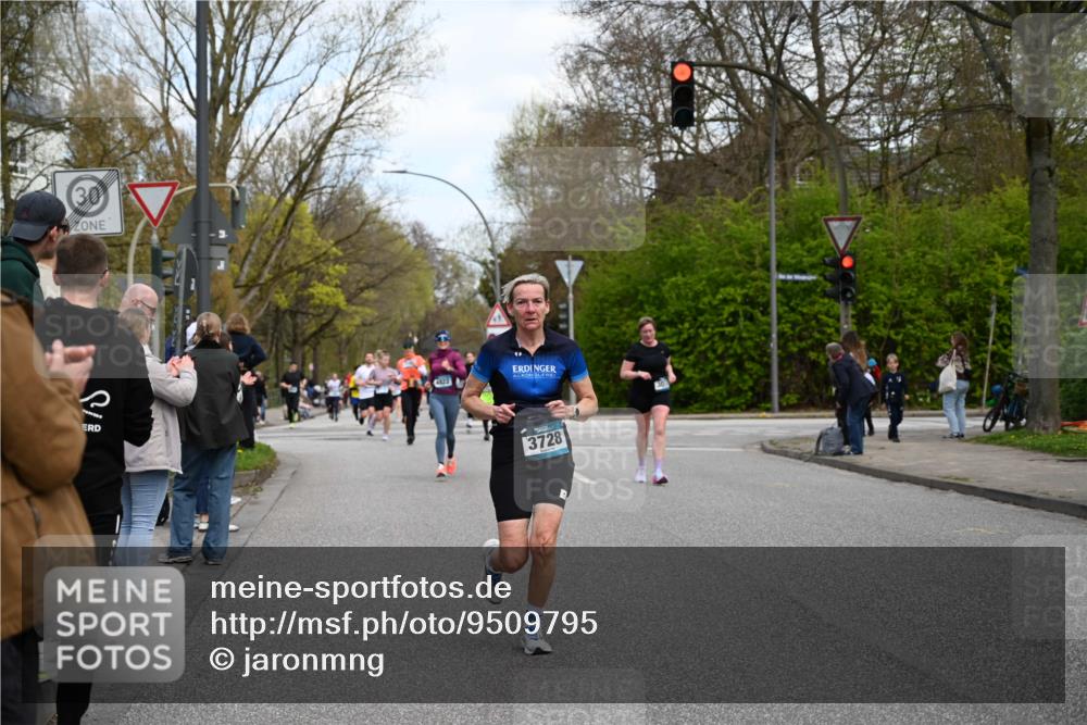 12.04.2026 - 45. Internationalen Wilhelmsburger Insellauf J. Mangold http://msf.ph/oto/9509795 12.04.2026 12:58:41 Ziel 4344, 3889, 3309, 5613, 3525, 5422, 3088, 3255, 5174, 5846, 3286, 3623, 4822, 2015, 3926, 3728, 4023, 2009, 4875, 5276, 3017, 5111, 5124, 5644, 5111, 5124, 5644, 5718, 2082, 4741, 5191, 4287, 5219, 2068, 3246, 4035, 5244, 4128, 4565, 5079, 4395 meine-sportfotos.de