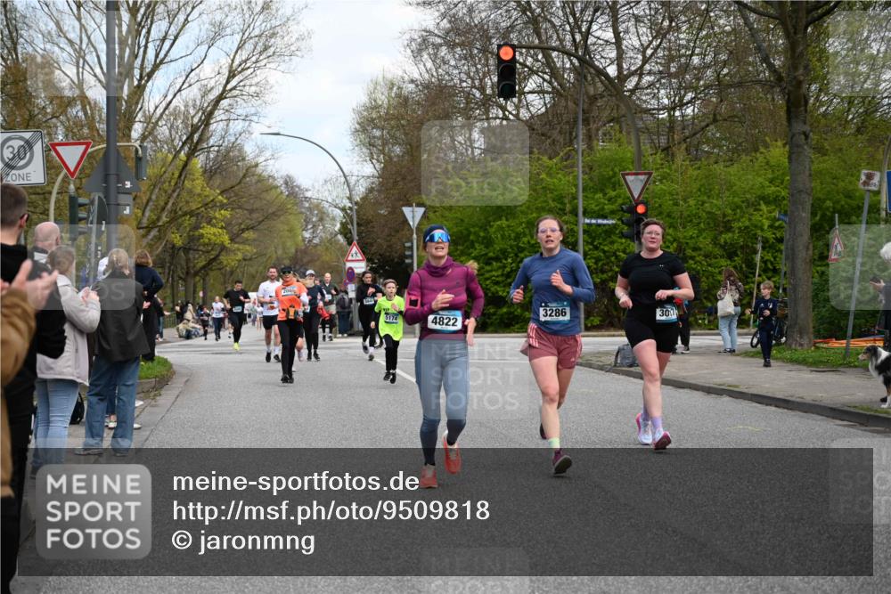 12.04.2026 - 45. Internationalen Wilhelmsburger Insellauf J. Mangold http://msf.ph/oto/9509818 12.04.2026 12:58:44 Ziel 5422, 3088, 3255, 5174, 5846, 3286, 3623, 4822, 2015, 3926, 3728, 4023, 2009, 4875, 5276, 3017, 5111, 5124, 5644, 5718, 2082, 4741, 5191, 4287, 4287, 5219, 2068, 3246, 4035, 5244, 4128, 4565, 5079, 4395, 4187 meine-sportfotos.de