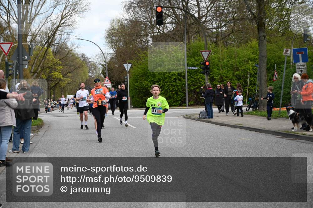 12.04.2026 - 45. Internationalen Wilhelmsburger Insellauf J. Mangold http://msf.ph/oto/9509839 12.04.2026 12:58:47 Ziel 3255, 5174, 5846, 3286, 3623, 4822, 2015, 3926, 3728, 3728, 4023, 2009, 4875, 5276, 3017, 5111, 5124, 5644, 5718, 2082, 4741, 5191, 4287, 5219, 2068, 3246, 4035, 5244, 4128, 4565, 5079, 4395, 4187, 5067, 2069, 4761 meine-sportfotos.de