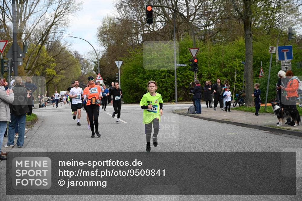 12.04.2026 - 45. Internationalen Wilhelmsburger Insellauf J. Mangold http://msf.ph/oto/9509841 12.04.2026 12:58:47 Ziel 3255, 5174, 5846, 3286, 3623, 4822, 2015, 3926, 3728, 3728, 4023, 2009, 4875, 5276, 3017, 5111, 5124, 5644, 5718, 2082, 4741, 5191, 4287, 5219, 2068, 3246, 4035, 5244, 4128, 4565, 5079, 4395, 4187, 5067, 2069, 4761 meine-sportfotos.de