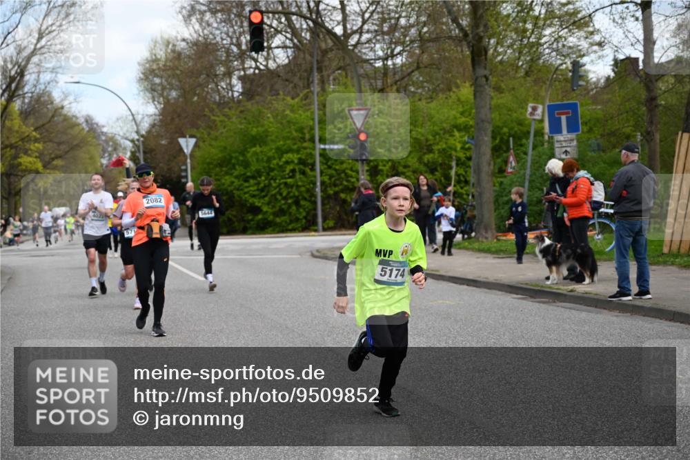 12.04.2026 - 45. Internationalen Wilhelmsburger Insellauf J. Mangold http://msf.ph/oto/9509852 12.04.2026 12:58:48 Ziel 3255, 5174, 5846, 3286, 3623, 4822, 2015, 3926, 3728, 4023, 2009, 4875, 4023, 2009, 4875, 5276, 3017, 5111, 5124, 5644, 5718, 2082, 4741, 5191, 4287, 5219, 2068, 3246, 4035, 5244, 4128, 5244, 4128, 4565, 5079, 4395, 4187, 5067, 2069, 4761 meine-sportfotos.de