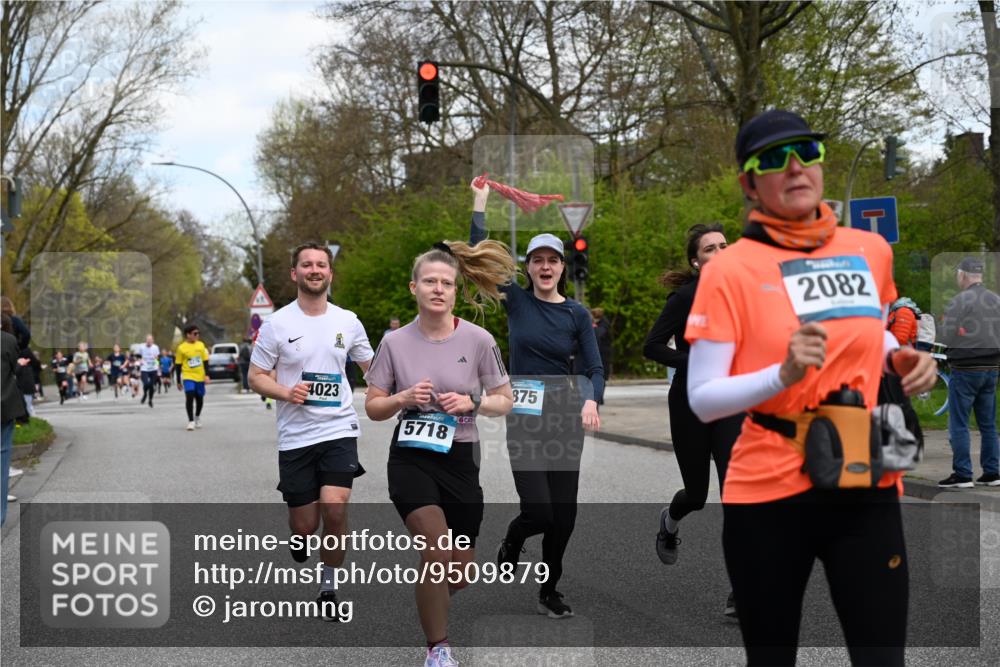 12.04.2026 - 45. Internationalen Wilhelmsburger Insellauf J. Mangold http://msf.ph/oto/9509879 12.04.2026 12:58:51 Ziel 3255, 5174, 5846, 3286, 3623, 4822, 2015, 3926, 3728, 4023, 2009, 4875, 5276, 3017, 5111, 5124, 5644, 5718, 2082, 4741, 5191, 4287, 5219, 2068, 3246, 4035, 5244, 4128, 4565, 5079, 5079, 4395, 4187, 5067, 2069, 4761, 5179, 3192, 5635, 4917, 4171, 4170 meine-sportfotos.de