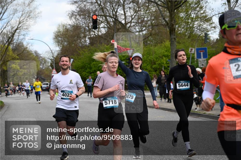 12.04.2026 - 45. Internationalen Wilhelmsburger Insellauf J. Mangold http://msf.ph/oto/9509883 12.04.2026 12:58:52 Ziel 3255, 5174, 5846, 3286, 3623, 4822, 2015, 3926, 3728, 4023, 2009, 4875, 5276, 3017, 3017, 5111, 5124, 5644, 5718, 2082, 4741, 5191, 4287, 5219, 2068, 3246, 4035, 5244, 4128, 4565, 5079, 4395, 4187, 5067, 2069, 4761, 5179, 3192, 5635, 4917, 4171, 4170 meine-sportfotos.de