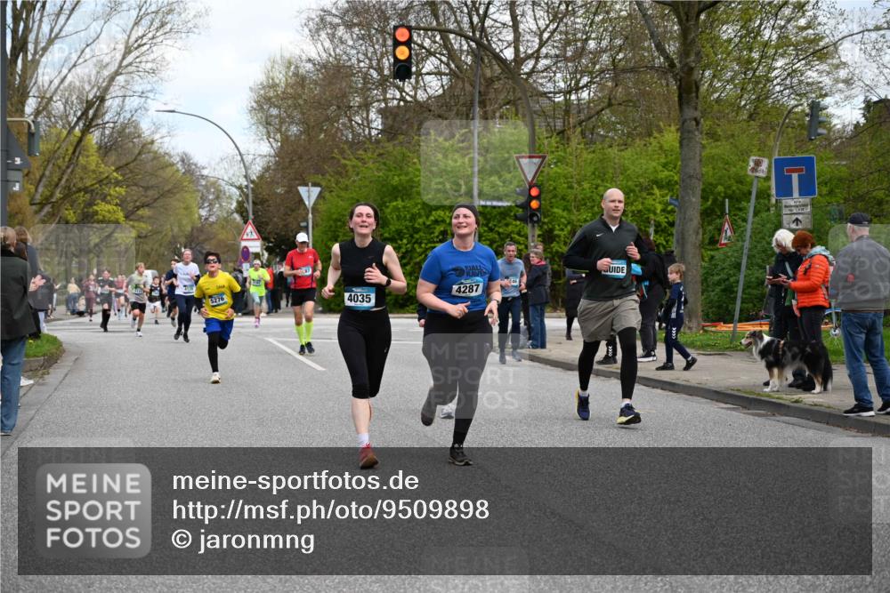 12.04.2026 - 45. Internationalen Wilhelmsburger Insellauf J. Mangold http://msf.ph/oto/9509898 12.04.2026 12:58:56 Ziel 5174, 5846, 3286, 3623, 4822, 2015, 3926, 3728, 4023, 2009, 4875, 5276, 3017, 5111, 5124, 5644, 5718, 2082, 4741, 5191, 4287, 4287, 5219, 2068, 3246, 4035, 5244, 4128, 4565, 5079, 4395, 4187, 5067, 2069, 4761, 5179, 3192, 5635, 4917, 4171, 4170, 5011, 4781 meine-sportfotos.de