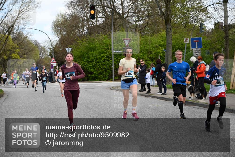 12.04.2026 - 45. Internationalen Wilhelmsburger Insellauf J. Mangold http://msf.ph/oto/9509982 12.04.2026 12:59:08 Ziel 3926, 3728, 4023, 2009, 4875, 5276, 3017, 5111, 5124, 5644, 5718, 2082, 4741, 5191, 4287, 5219, 2068, 3246, 4035, 5244, 4128, 4565, 5079, 4395, 4187, 5067, 2069, 4761, 5179, 3192, 5635, 4917, 4171, 4170, 5011, 4781, 4781, 4872, 4581, 5338, 5339, 2006, 4096, 5081, 4623, 4620 meine-sportfotos.de