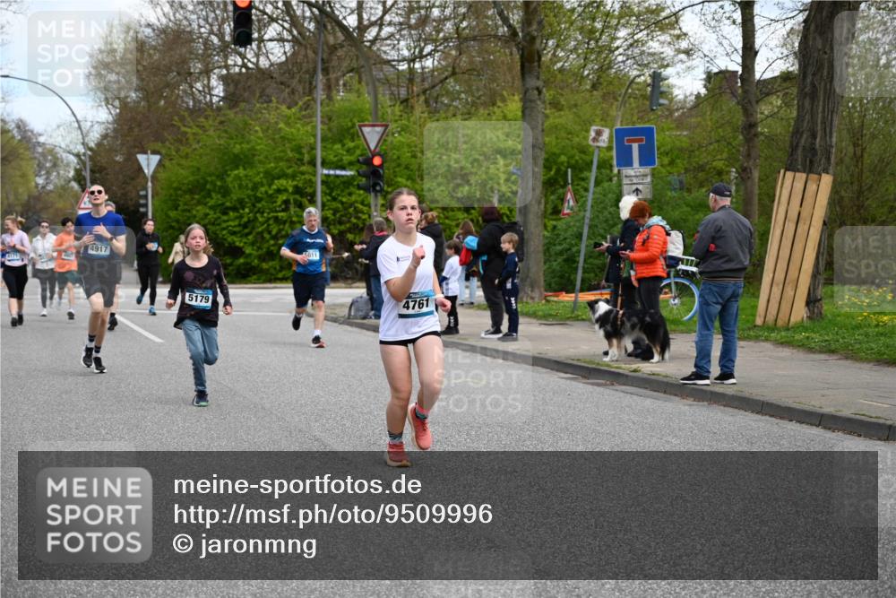 12.04.2026 - 45. Internationalen Wilhelmsburger Insellauf J. Mangold http://msf.ph/oto/9509996 12.04.2026 12:59:12 Ziel 3728, 4023, 2009, 4875, 5276, 3017, 5111, 5124, 5644, 5718, 2082, 4741, 5191, 4287, 5219, 2068, 3246, 4035, 5244, 4128, 4565, 5079, 4395, 4187, 5067, 2069, 4761, 5179, 3192, 5635, 4917, 4171, 4170, 5011, 4781, 4872, 4581, 5338, 5339, 2006, 4096, 5081, 4623, 4620, 3999, 5183, 5863 meine-sportfotos.de