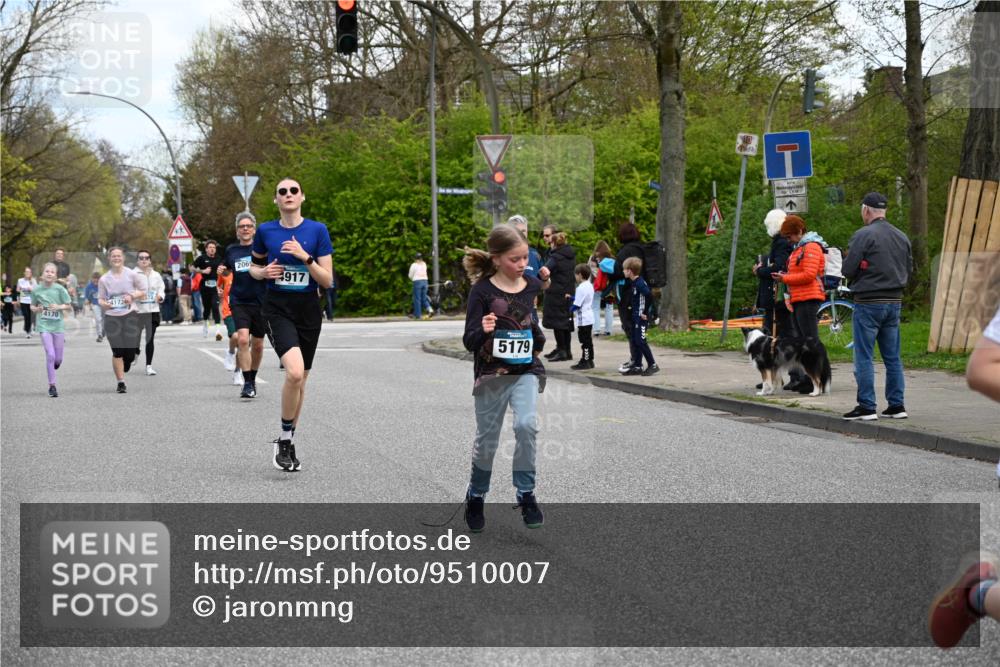 12.04.2026 - 45. Internationalen Wilhelmsburger Insellauf J. Mangold http://msf.ph/oto/9510007 12.04.2026 12:59:14 Ziel 5276, 3017, 5111, 5124, 5644, 5718, 2082, 4741, 5191, 4287, 5219, 2068, 3246, 4035, 5244, 4128, 4565, 5079, 4395, 4187, 5067, 2069, 4761, 5179, 3192, 5635, 4917, 5635, 4917, 4171, 4170, 5011, 4781, 4872, 4581, 5338, 5339, 2006, 4096, 5081, 2006, 4096, 5081, 4623, 4620, 3999, 5183, 5863, 5550, 5074 meine-sportfotos.de