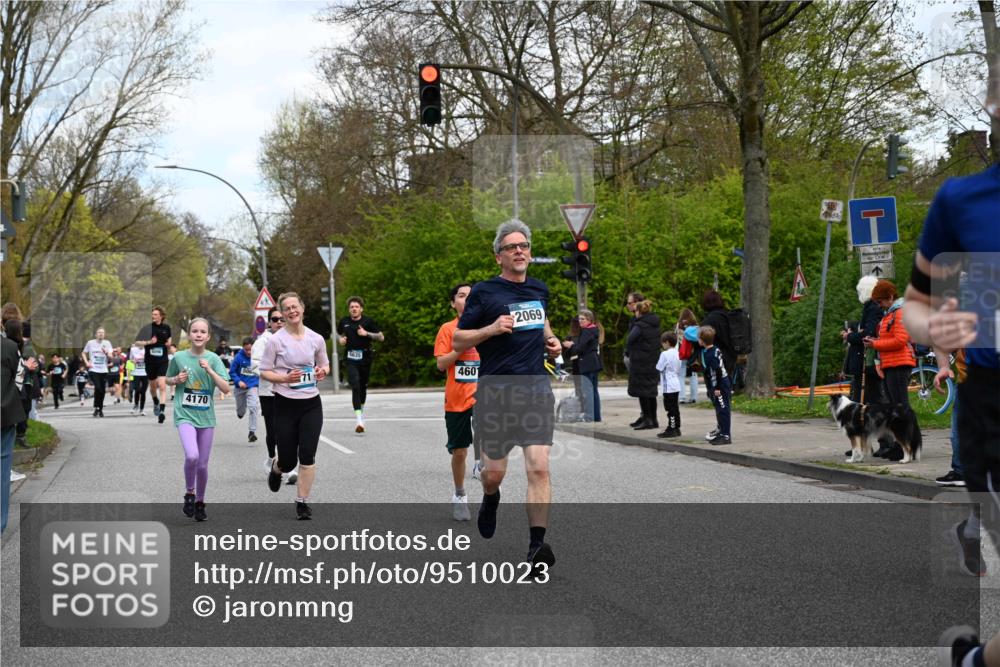 12.04.2026 - 45. Internationalen Wilhelmsburger Insellauf J. Mangold http://msf.ph/oto/9510023 12.04.2026 12:59:16 Ziel 3017, 5111, 5124, 5644, 5718, 2082, 4741, 5191, 4287, 5219, 2068, 3246, 4035, 5244, 4128, 4565, 5079, 4395, 4187, 5067, 2069, 4761, 5179, 3192, 5635, 4917, 4171, 4170, 5011, 4781, 4872, 4581, 5338, 5339, 2006, 4096, 5081, 4623, 4620, 3999, 5183, 5863, 5550, 5074, 5467 meine-sportfotos.de