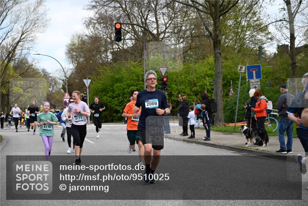 12.04.2026 - 45. Internationalen Wilhelmsburger Insellauf J. Mangold http://msf.ph/oto/9510025 12.04.2026 12:59:17 Ziel 3017, 5111, 5124, 5644, 5718, 2082, 4741, 5191, 4287, 5219, 2068, 3246, 4035, 5244, 4128, 4565, 5079, 4395, 4187, 5067, 2069, 4761, 5179, 3192, 5635, 4917, 4171, 4170, 5011, 4781, 4872, 4581, 5338, 5339, 2006, 4096, 5081, 4623, 4623, 4620, 3999, 5183, 5863, 5550, 5074, 5467, 3972 meine-sportfotos.de