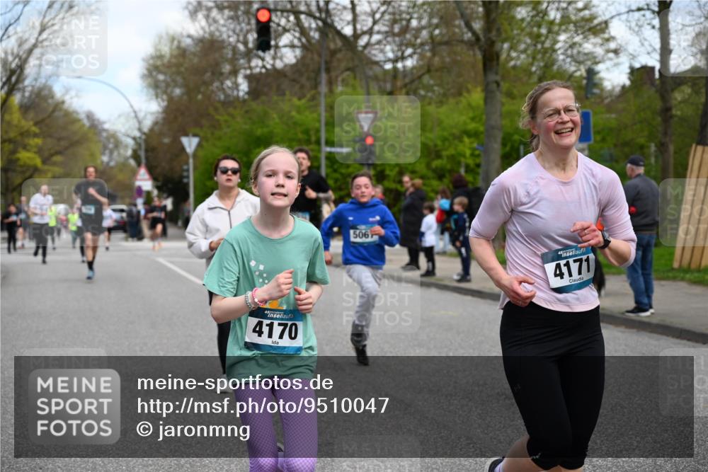 12.04.2026 - 45. Internationalen Wilhelmsburger Insellauf J. Mangold http://msf.ph/oto/9510047 12.04.2026 12:59:19 Ziel 5718, 2082, 4741, 5191, 4287, 5219, 2068, 3246, 4035, 5244, 4128, 4565, 5079, 4395, 4187, 5067, 2069, 4761, 5179, 3192, 5635, 4917, 4171, 4170, 5011, 4781, 4872, 4581, 5338, 5339, 2006, 4096, 5081, 4623, 4620, 3999, 5183, 5863, 5550, 5074, 5467, 3972, 2984 meine-sportfotos.de