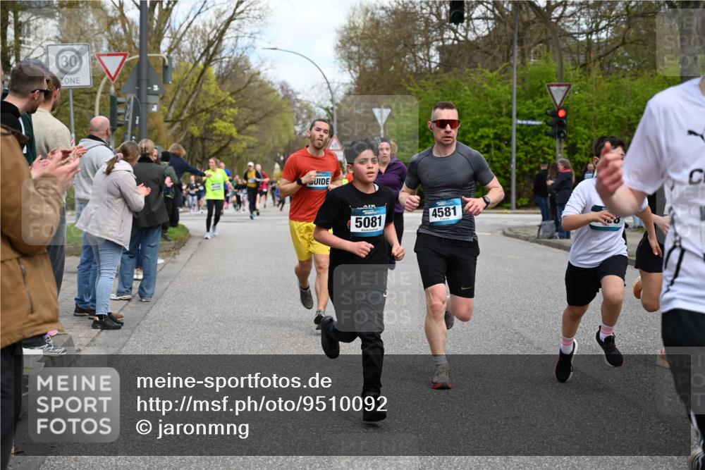 12.04.2026 - 45. Internationalen Wilhelmsburger Insellauf J. Mangold http://msf.ph/oto/9510092 12.04.2026 12:59:29 Ziel 4395, 4187, 5067, 2069, 4761, 5179, 3192, 5635, 4917, 4171, 4170, 5011, 4781, 4872, 4581, 5338, 5339, 2006, 4096, 5081, 4623, 4623, 4620, 3999, 5183, 5863, 5550, 5074, 5467, 3972, 3972, 2984, 2063, 2735, 5657, 4782, 2117, 2683, 4983, 3403, 4530, 5107, 5120, 2291, 5104, 5670, 5145, 5669 meine-sportfotos.de