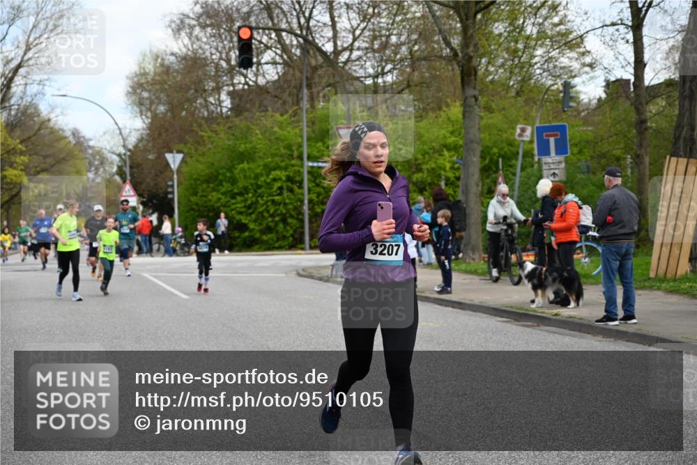 12.04.2026 - 45. Internationalen Wilhelmsburger Insellauf J. Mangold http://msf.ph/oto/9510105 12.04.2026 12:59:31 Ziel 4187, 5067, 2069, 4761, 5179, 3192, 5635, 4917, 4171, 4170, 5011, 4781, 4872, 4581, 5338, 5339, 2006, 4096, 5081, 4623, 4620, 3999, 5183, 5863, 5550, 5074, 5467, 3972, 2984, 2063, 2735, 5657, 4782, 2117, 2683, 4983, 3403, 4530, 5107, 5120, 2291, 5104, 5670, 5145, 5669, 3212 meine-sportfotos.de