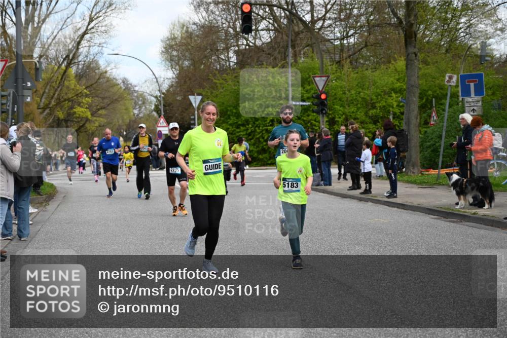 12.04.2026 - 45. Internationalen Wilhelmsburger Insellauf J. Mangold http://msf.ph/oto/9510116 12.04.2026 12:59:36 Ziel 2069, 4761, 5179, 3192, 5635, 4917, 4171, 4170, 5011, 4781, 4872, 4581, 5338, 5339, 2006, 4096, 5081, 4623, 4620, 3999, 5183, 5863, 5863, 5550, 5074, 5467, 3972, 2984, 2063, 2735, 5657, 4782, 2117, 2683, 4983, 3403, 4530, 5107, 5120, 2291, 5104, 5670, 5145, 5669, 3212, 3167, 3318, 3314, 3165, 4698 meine-sportfotos.de