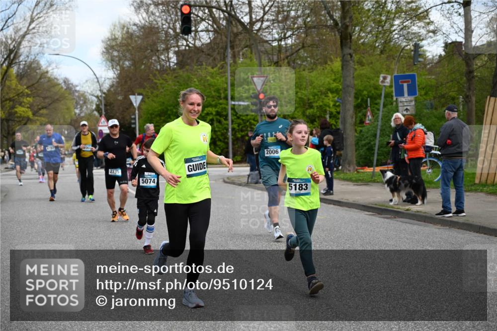 12.04.2026 - 45. Internationalen Wilhelmsburger Insellauf J. Mangold http://msf.ph/oto/9510124 12.04.2026 12:59:36 Ziel 2069, 4761, 5179, 3192, 5635, 4917, 4171, 4170, 5011, 4781, 4872, 4581, 5338, 5339, 2006, 4096, 5081, 4623, 4620, 3999, 5183, 5863, 5863, 5550, 5074, 5467, 3972, 2984, 2063, 2735, 5657, 4782, 2117, 2683, 4983, 3403, 4530, 5107, 5120, 2291, 5104, 5670, 5145, 5669, 3212, 3167, 3318, 3314, 3165, 4698 meine-sportfotos.de