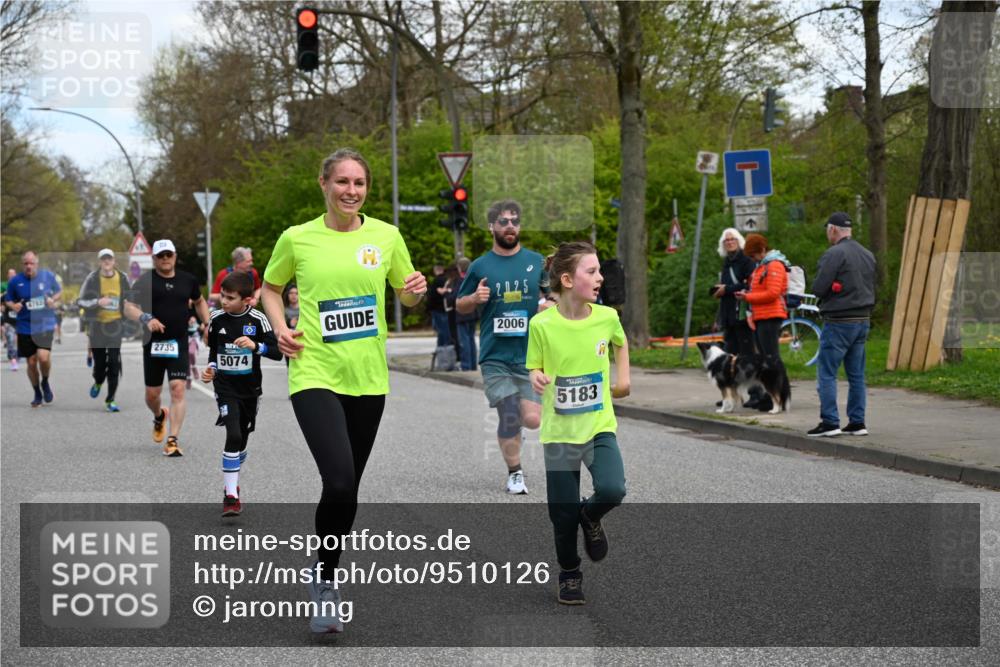 12.04.2026 - 45. Internationalen Wilhelmsburger Insellauf J. Mangold http://msf.ph/oto/9510126 12.04.2026 12:59:36 Ziel 2069, 4761, 5179, 3192, 5635, 4917, 4171, 4170, 5011, 4781, 4872, 4581, 5338, 5339, 2006, 4096, 5081, 4623, 4620, 3999, 5183, 5863, 5863, 5550, 5074, 5467, 3972, 2984, 2063, 2735, 5657, 4782, 2117, 2683, 4983, 3403, 4530, 5107, 5120, 2291, 5104, 5670, 5145, 5669, 3212, 3167, 3318, 3314, 3165, 4698 meine-sportfotos.de
