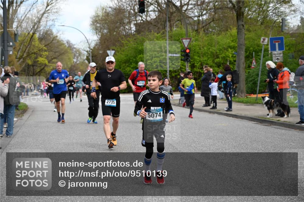 12.04.2026 - 45. Internationalen Wilhelmsburger Insellauf J. Mangold http://msf.ph/oto/9510139 12.04.2026 12:59:38 Ziel 5179, 3192, 5635, 4917, 4171, 4170, 5011, 4781, 4872, 4581, 5338, 5339, 2006, 4096, 5081, 4623, 4620, 3999, 5183, 5863, 5550, 5074, 5074, 5467, 3972, 2984, 2063, 2735, 5657, 4782, 2117, 2683, 2683, 4983, 3403, 4530, 5107, 5120, 2291, 5104, 5670, 5145, 5669, 3212, 3167, 3318, 3314, 3165, 4698, 4962, 5798 meine-sportfotos.de