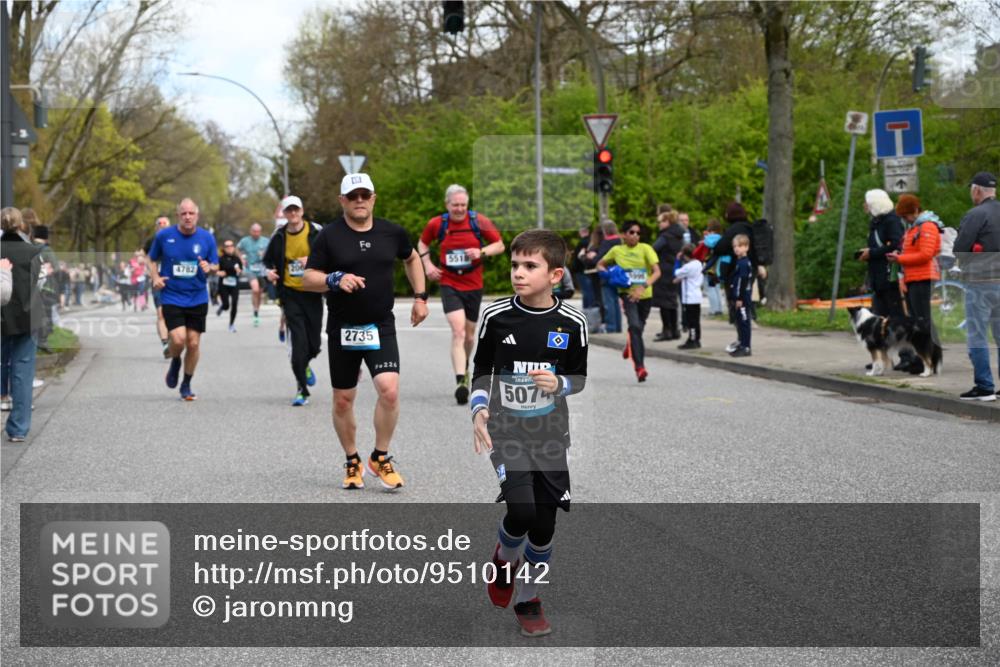 12.04.2026 - 45. Internationalen Wilhelmsburger Insellauf J. Mangold http://msf.ph/oto/9510142 12.04.2026 12:59:38 Ziel 5179, 3192, 5635, 4917, 4171, 4170, 5011, 4781, 4872, 4581, 5338, 5339, 2006, 4096, 5081, 4623, 4620, 3999, 5183, 5863, 5550, 5074, 5074, 5467, 3972, 2984, 2063, 2735, 5657, 4782, 2117, 2683, 2683, 4983, 3403, 4530, 5107, 5120, 2291, 5104, 5670, 5145, 5669, 3212, 3167, 3318, 3314, 3165, 4698, 4962, 5798 meine-sportfotos.de