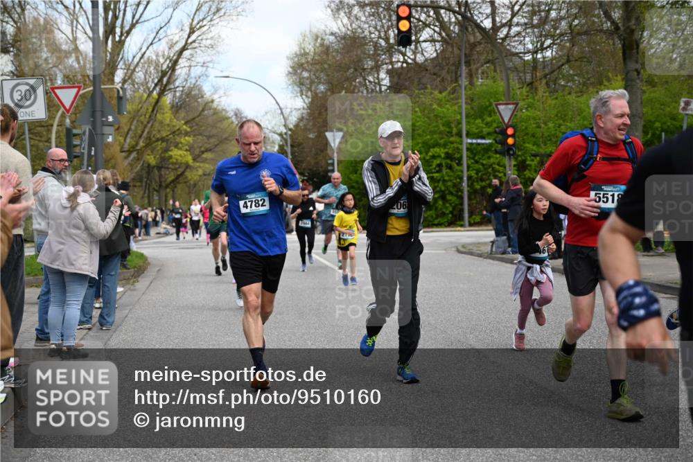 12.04.2026 - 45. Internationalen Wilhelmsburger Insellauf J. Mangold http://msf.ph/oto/9510160 12.04.2026 12:59:41 Ziel 5011, 4781, 4872, 4581, 5338, 5339, 2006, 4096, 5081, 4623, 4620, 3999, 5183, 5863, 5550, 5074, 5467, 3972, 3972, 2984, 2063, 2735, 5657, 4782, 2117, 2683, 4983, 3403, 4530, 5107, 5120, 2291, 5104, 5670, 5145, 5669, 2291, 5104, 5670, 5145, 5669, 3212, 3167, 3318, 3314, 3165, 4698, 4962, 5798, 4074, 5828 meine-sportfotos.de