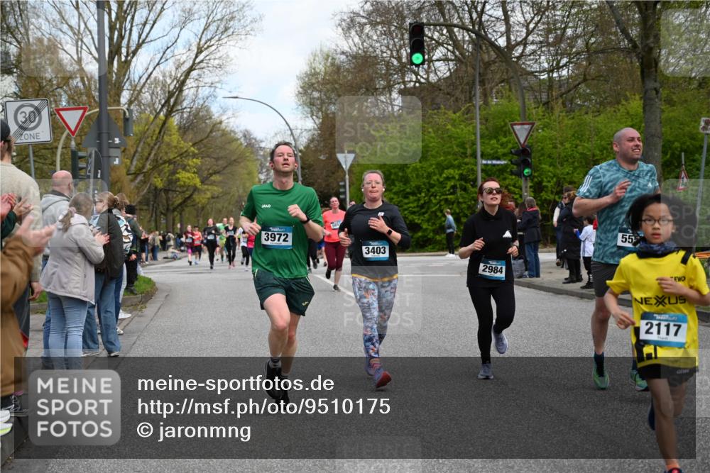 12.04.2026 - 45. Internationalen Wilhelmsburger Insellauf J. Mangold http://msf.ph/oto/9510175 12.04.2026 12:59:45 Ziel 4781, 4872, 4581, 5338, 5339, 2006, 4096, 5081, 4623, 4620, 3999, 5183, 5863, 5550, 5074, 5467, 3972, 2984, 2063, 2735, 2735, 5657, 4782, 2117, 2683, 4983, 3403, 4530, 5107, 5120, 2291, 5104, 5670, 5145, 5669, 3212, 3167, 3318, 3314, 3165, 4698, 4962, 5798, 4074, 5828, 5610, 5083 meine-sportfotos.de