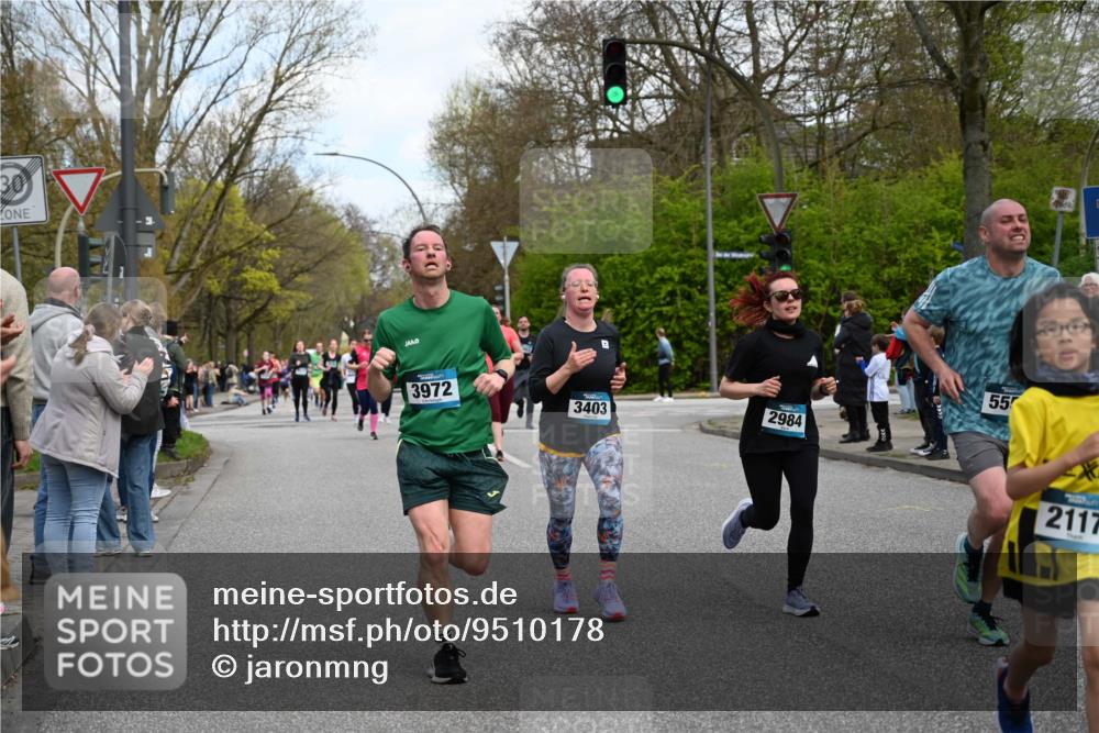 12.04.2026 - 45. Internationalen Wilhelmsburger Insellauf J. Mangold http://msf.ph/oto/9510178 12.04.2026 12:59:45 Ziel 4781, 4872, 4581, 5338, 5339, 2006, 4096, 5081, 4623, 4620, 3999, 5183, 5863, 5550, 5074, 5467, 3972, 2984, 2063, 2735, 2735, 5657, 4782, 2117, 2683, 4983, 3403, 4530, 5107, 5120, 2291, 5104, 5670, 5145, 5669, 3212, 3167, 3318, 3314, 3165, 4698, 4962, 5798, 4074, 5828, 5610, 5083 meine-sportfotos.de