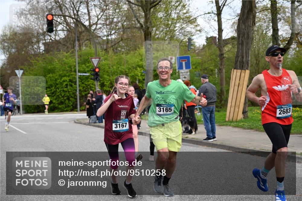 12.04.2026 - 45. Internationalen Wilhelmsburger Insellauf J. Mangold http://msf.ph/oto/9510258 12.04.2026 12:59:59 Ziel 5183, 5863, 5550, 5074, 5467, 3972, 2984, 2063, 2735, 5657, 4782, 2117, 2683, 4983, 3403, 4530, 5107, 5120, 2291, 5104, 5670, 5145, 5669, 3212, 3167, 3318, 3314, 3165, 4698, 4962, 5798, 4074, 5828, 5610, 5083, 4410, 3378, 5012 meine-sportfotos.de