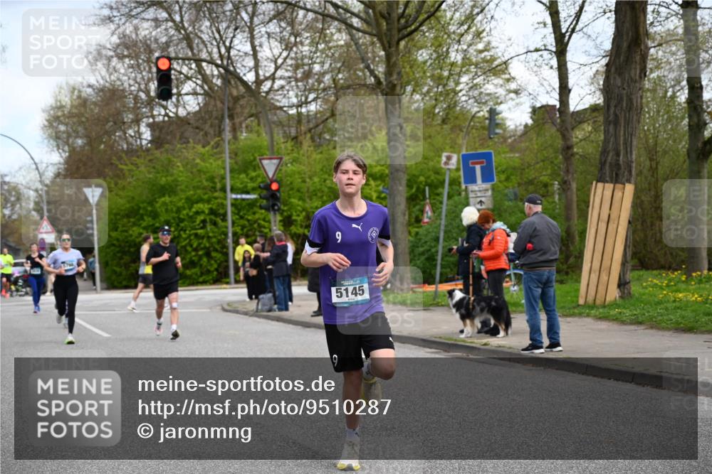 12.04.2026 - 45. Internationalen Wilhelmsburger Insellauf J. Mangold http://msf.ph/oto/9510287 12.04.2026 13:00:03 Ziel 5074, 5467, 3972, 2984, 2063, 2735, 5657, 4782, 2117, 2683, 4983, 3403, 4530, 5107, 5120, 2291, 5104, 5670, 5145, 5669, 3212, 3167, 3318, 3314, 3165, 4698, 4962, 5798, 4074, 5828, 5610, 5083, 4410, 3378, 5012, 2303, 4997, 4397, 5854 meine-sportfotos.de